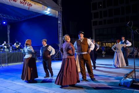 Folklorni večer_Rakek in Burja (32)